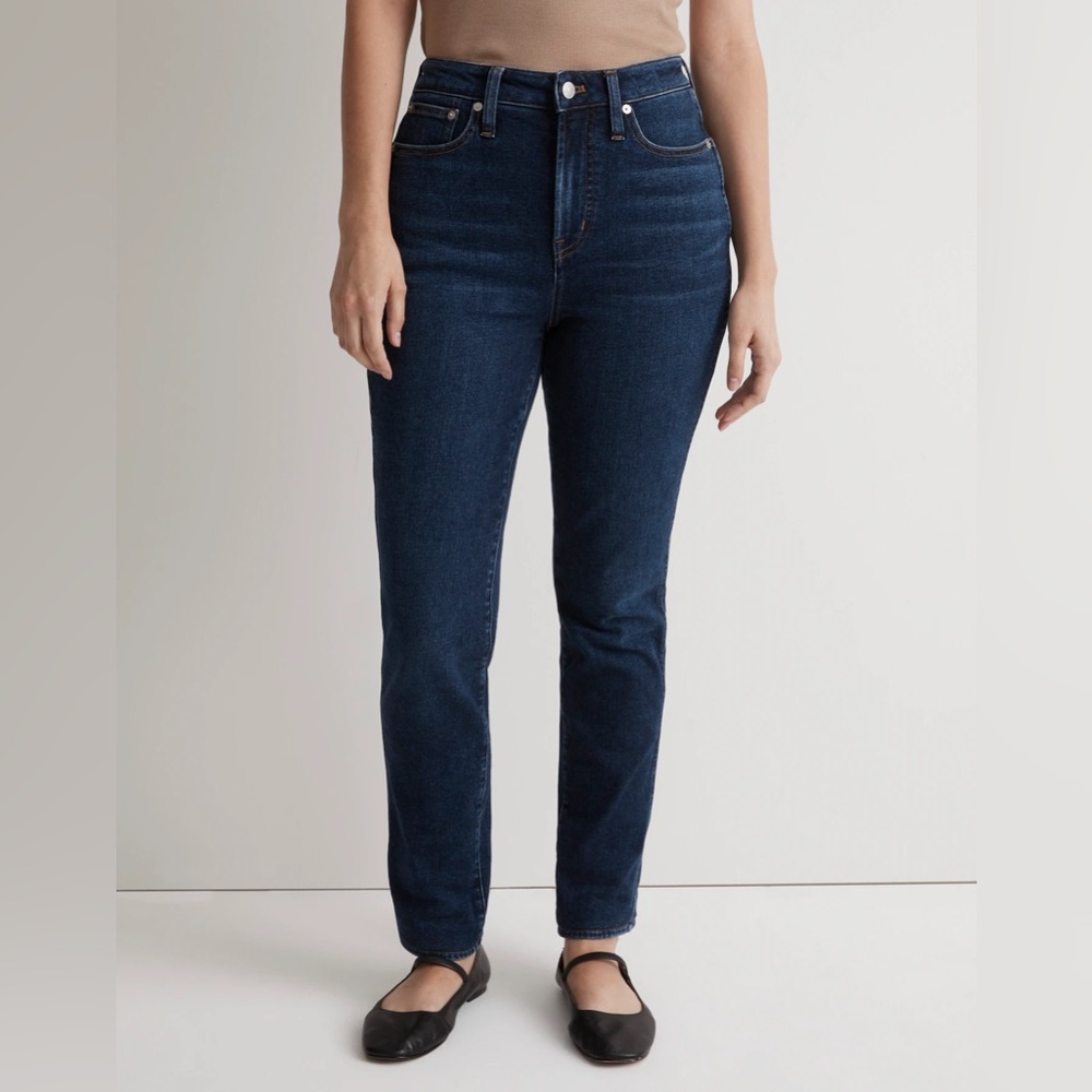 Madewell The Curvy Perfect Vintage Jean- Dark Blue Wash 31T